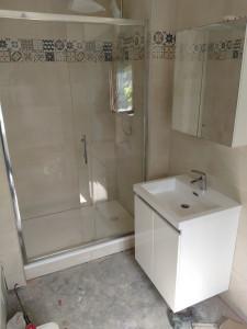 Photo de galerie - Salle de bain refait de a a z sauf le sol.
