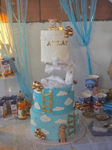 Photo de galerie - Bonjour, je réalise des pâtisseries artisanales et des créations sur mesure pour tous vos événements : anniversaires, mariages, baptêmes, fêtes, réceptions et événements professionnels. Je propose gâteaux personnalisés, entremets, 