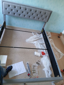 Photo de galerie - Montage d'un lit deux personnes
