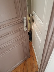Photo de galerie - Ouverture de porte claquée