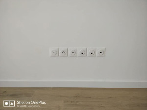 Photo de galerie - Pose prise, tv et RJ45 