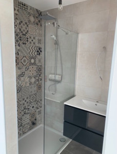 Photo de galerie - Carrelage sanitaires 
