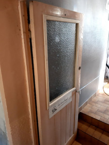Photo de galerie - Remplacement d'une vitre sur porte d'intérieur 