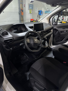 Photo de galerie - Utilitaire après notre prestation Shiny +