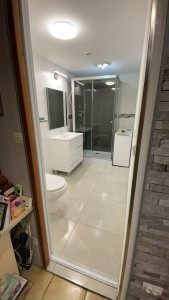 Photo de galerie - Une rénovation de salle de bain. Un client ravi d’avoir travaillé avec MG maçonnerie.