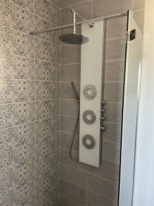 Photo de galerie - Installation d’une colonne de douche massante ?