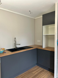 Photo de galerie - Pose de cuisine complète avec ajustement sur mesure 
