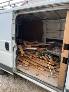 Photo de galerie - évacuation d’un plancher en parquet bois 