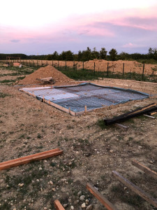 Photo de galerie - Realisation d une chape de beton pour installation d une piscine hors d une surface de nage de 24m²