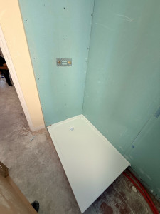 Photo de galerie - Pose bac à douche 120/80