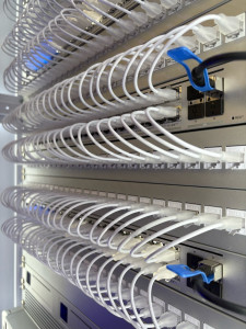 Photo de galerie - Connectique informatique