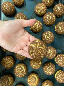 Photo de galerie - Travail de choux avec un craquelin au chocolat 