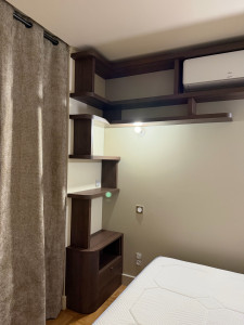 Photo de galerie - étagères sur mesure 