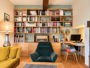 Photo de galerie - Conception et réalisation d'un meuble bibliothèque-bureau sur mesure