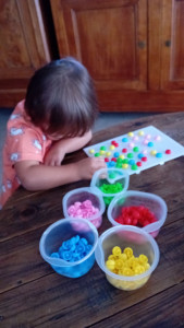 Photo de galerie - La petite plante des perles pour mélanger des couleurs et créer des formes