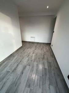 Photo de galerie - Pose carrelage 20/60 avec plinthe