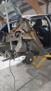 Photo de galerie - Réparation carrosserie - remplacement aile arrière 