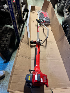 Photo de galerie - Acquisition de la nouvelle débroussailleuse, moteur Kawasaki pour vos jardin je suis à votre disposition, n’hésitez pas à me contacter pour des devis sur mesure