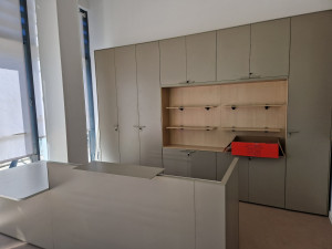 Photo de galerie - Montage d une composition de meubles 