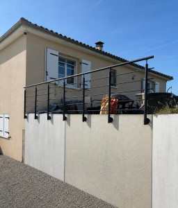 Photo de galerie - Terrassement et pose de mur en L 