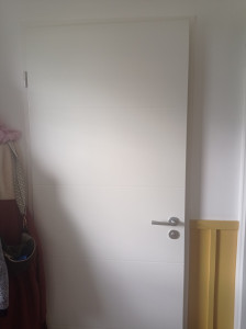 Photo de galerie - Installation de porte et poignée de porte 