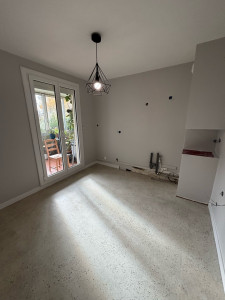 Photo de galerie - Rénovation du cuisine avant la pose (enduit/peinture/sols pvc) 