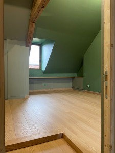 Photo de galerie - Pose de parquet et application de peinture