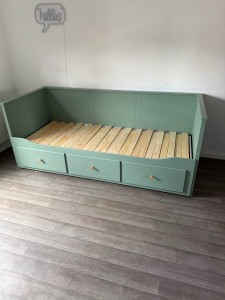Photo de galerie - Montage de lit IKEA