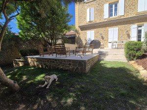 Photo de galerie - Création terrasse habillage  en pierre 