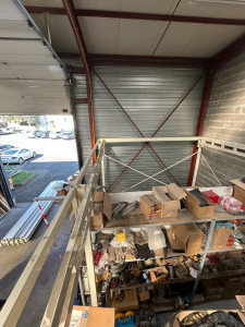 Photo de galerie - Dépose d’une mezzanine métallique 