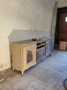 Photo de galerie - Aerogommage d'un meuble en chêne