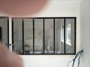 Photo de galerie - Pose d'une cloison placo avec verriere 