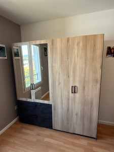 Photo de galerie - Montage d’une armoire BUT