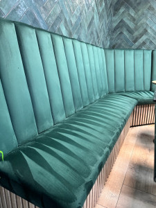 Photo de galerie - Nettoyage d’une banquette pour une boulangerie 