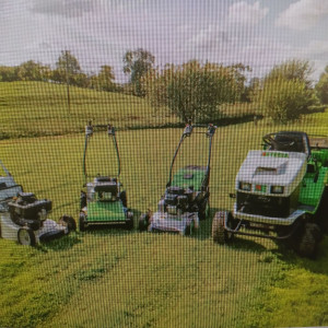 Photo de galerie - Tonte de pelouse - Débroussaillage