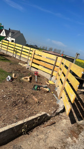 Photo de galerie - Création d’une clôture en bois à la demande d’un client