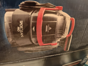 Photo de galerie - Bonjour,
je loue cette shampouineuse bissel spotclean pro en très bon état avec une dose de produit.
Elle vous permettra de nettoyer vos canapés, tapis, matelas, sièges de voiture...
Elle est très facile d'utilisation.
N'hésitez pas à contacter.