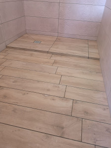 Photo de galerie - Pose carrelée receveur de douche