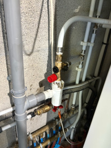 Photo de galerie - Changement d’un groupe de sécurités suite à l’usure du au calcaire 