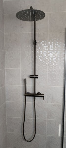 Photo de galerie - Installation colonne de douche

