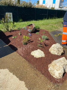 Photo de galerie - Création de massifs 