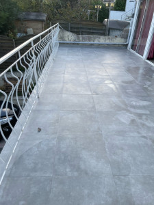 Photo de galerie - Terrasse en carrelage ! 