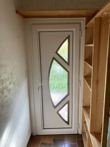 Photo de galerie - Porte d'entrée en rénovation