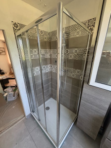 Photo de galerie - Pose cabine de douche