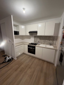 Photo de galerie - Montage d’une cuisine