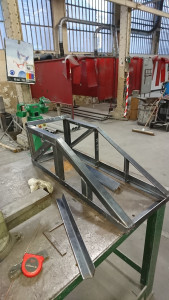 Photo de galerie - Là j'étais en train de réaliser une rampe en acier en soudure chaudronnerie et métallurgie