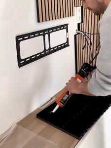 Photo de galerie - J’ai fait un montage li  meubles, les décorations et change les lumière électricité je fais l’étagère, les rideaux change les clés pour la porte toutes les bricolages de la maison 