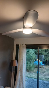 Photo de galerie - Ventilateur luminaire installation 