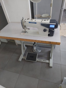 Photo de galerie - Je suis une couturière faire de retouche.