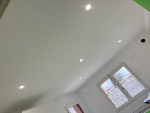 Photo de galerie - La finition d’installer le spot électrique